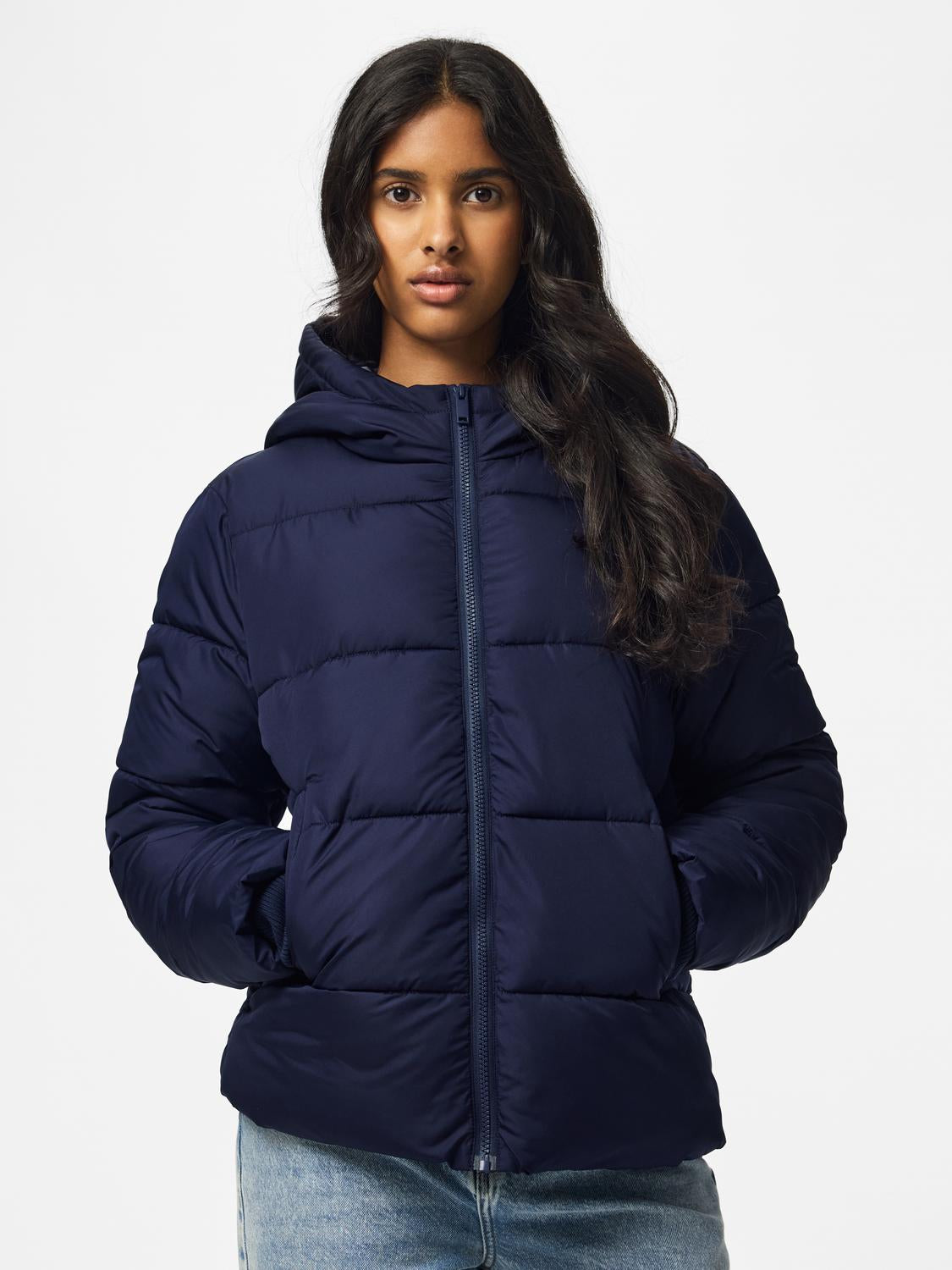 model_shot-front